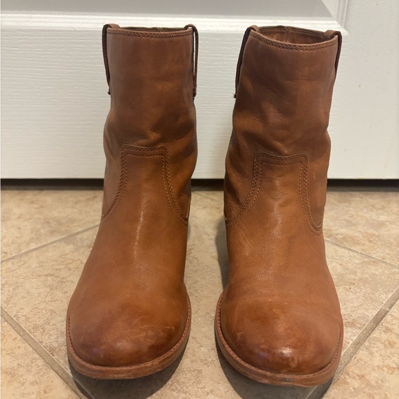 Frye Anna Short Boots - Picture 3 of 6